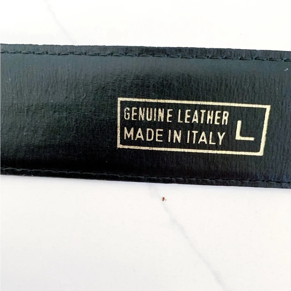 Exclusive Crocodile Pattern Italian Leather Belt With Gold Toned Oval Bu…